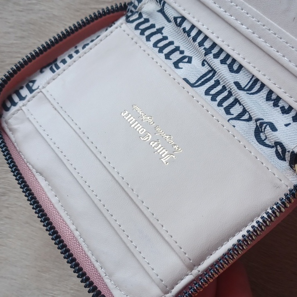 Juicy Couture  Wallet - Picture 6 of 16